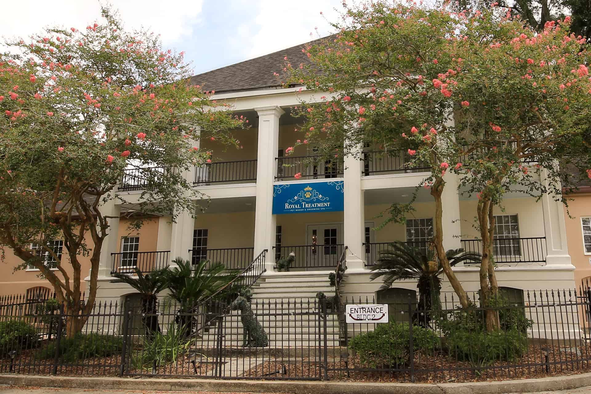 front facade of Royal Treatment pet grooming salon